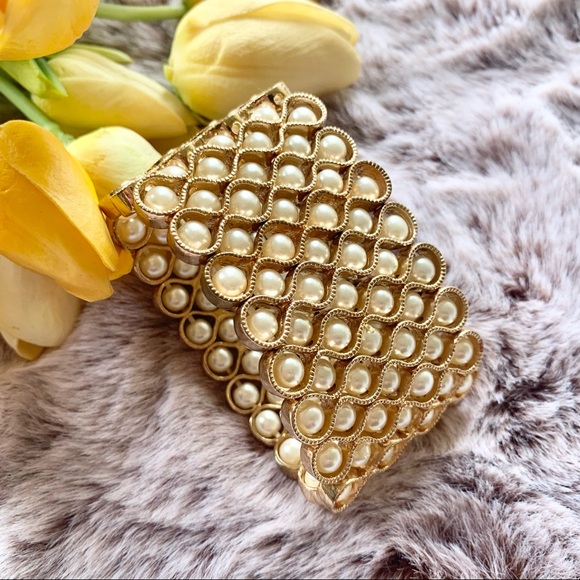 🔥$20 SALE🔥 Multi Strand Pearl Cuff Bracelet - Picture 3 of 3